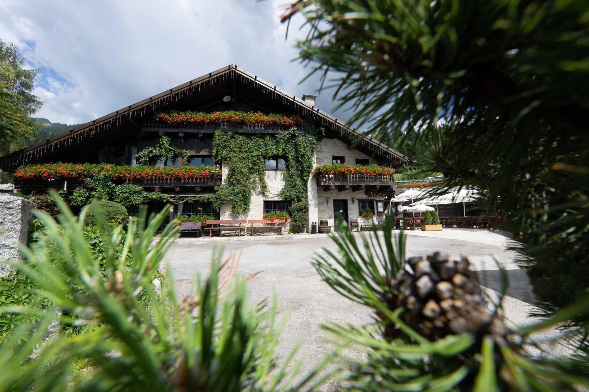 Albergo Ristorante Al Frate Da Streza Madonna di Campiglio Ngoại thất bức ảnh